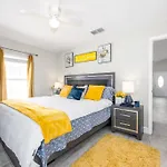 Modern Luxury Home Located In Tampa!