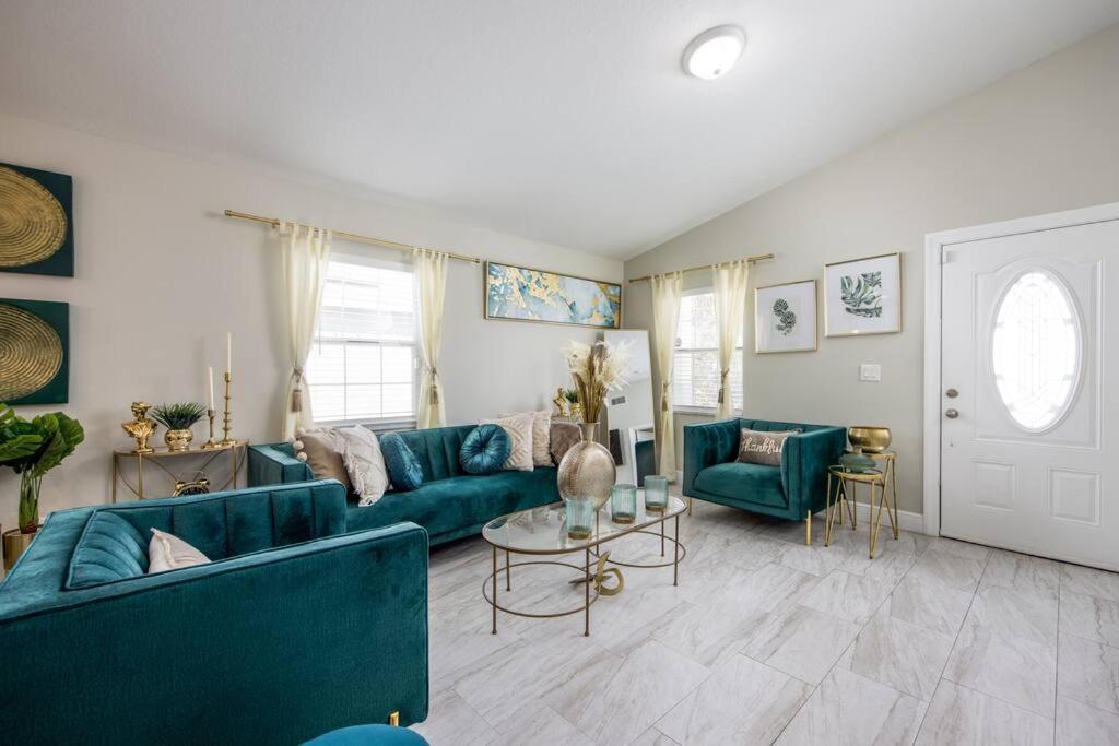 Holiday home Modern Luxury Located In Tampa! *